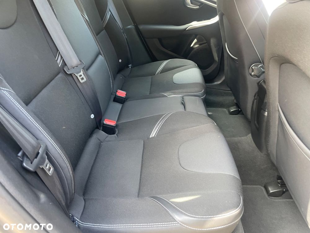 Volvo V40 D2 Powershift Momentum - 12