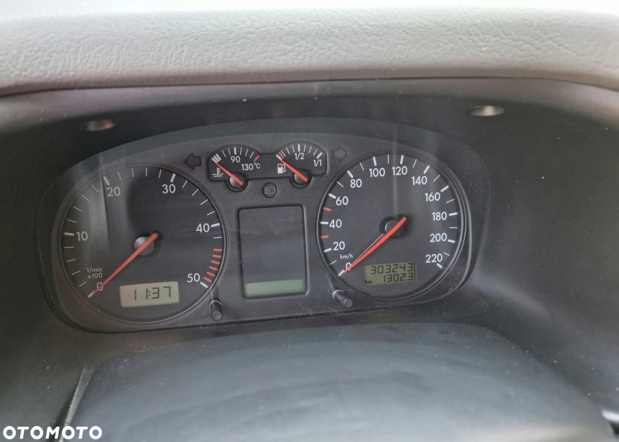 Volkswagen Multivan - 17
