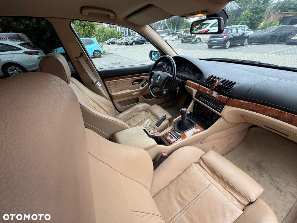 BMW Seria 5 - 33