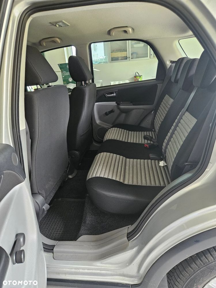 Suzuki SX4 2.0 DDiS Comfort 4WD - 8