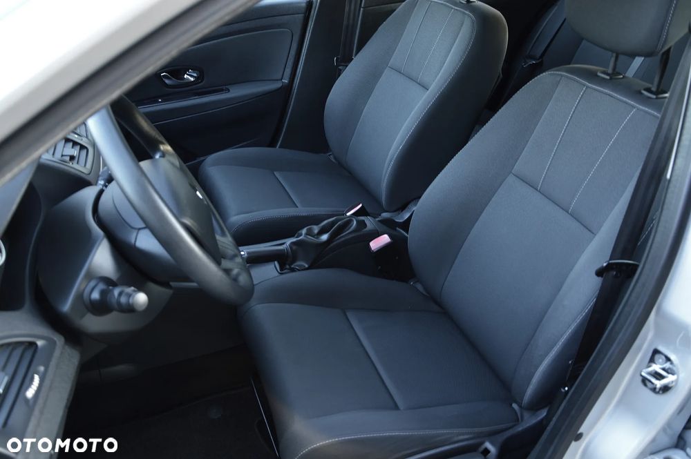 Renault Megane 1.6 16V 100 J'taime - 11