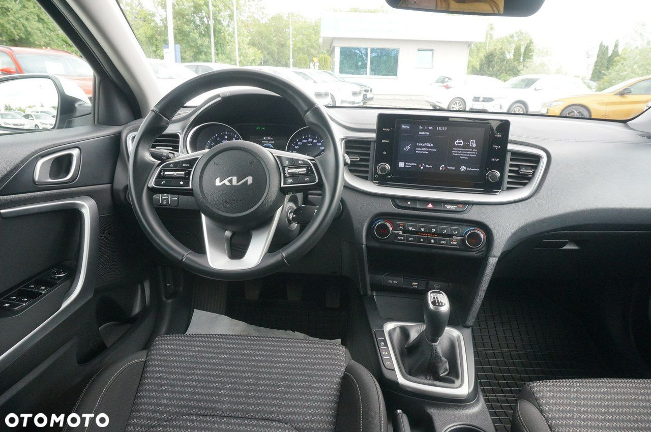 Kia Ceed 1.5 T-GDI M - 11