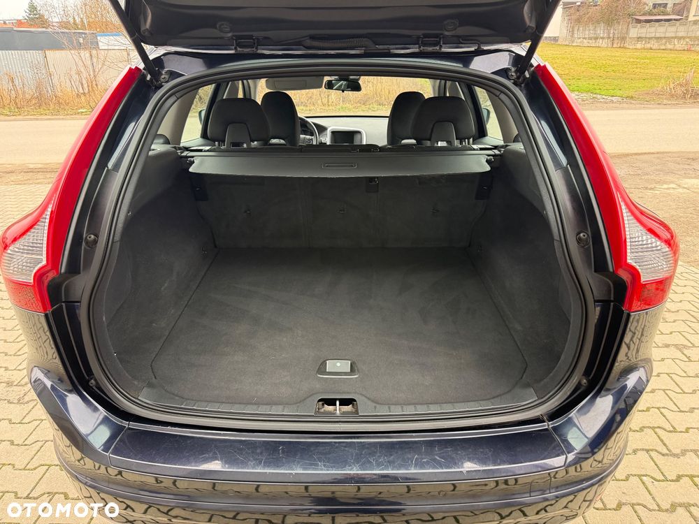 Volvo XC 60 D3 Geartronic Kinetic - 24