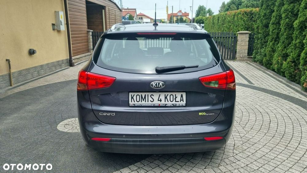 Kia Ceed - 4