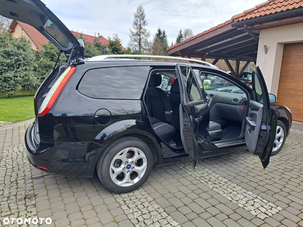 Ford Focus 1.6 16V Ambiente - 32