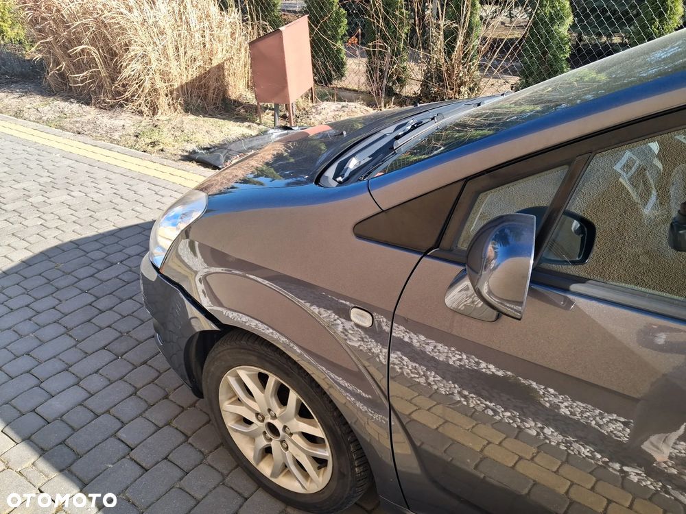 Toyota Corolla Verso 1.8 Sol + 7os - 2