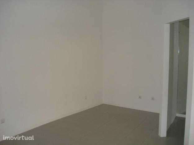 Loja 8 Centro Comercial São Pedro Peniche - Grande imagem: 4/5