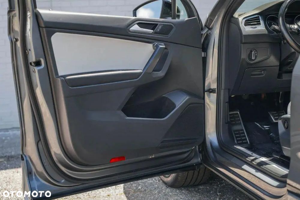 Volkswagen Tiguan Allspace 2.0 TSI 4Mot R-Line DSG - 29