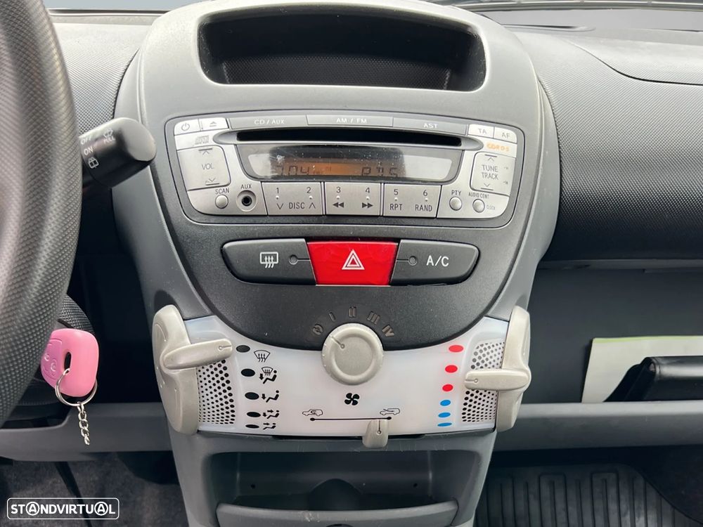 Toyota Aygo 1.0 + AC - 15