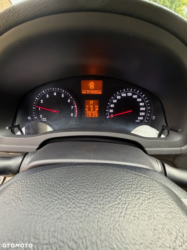 Toyota Avensis 1.8 Premium EU5 MS - 10