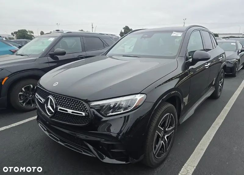 Mercedes-Benz GLC 300 4Matic 9G-TRONIC AMG Line - 1