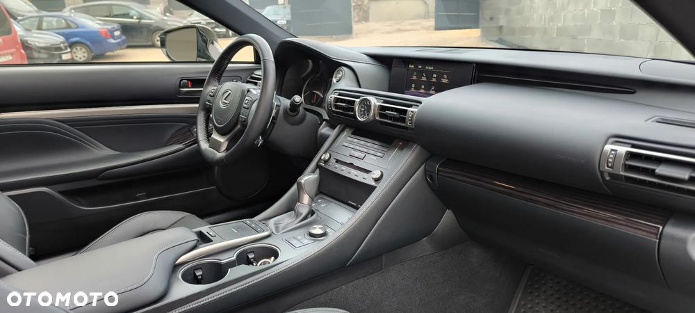 Lexus RC - 28