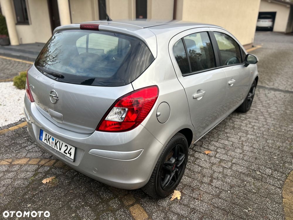 Opel Corsa 1.2 16V Color Edition - 4