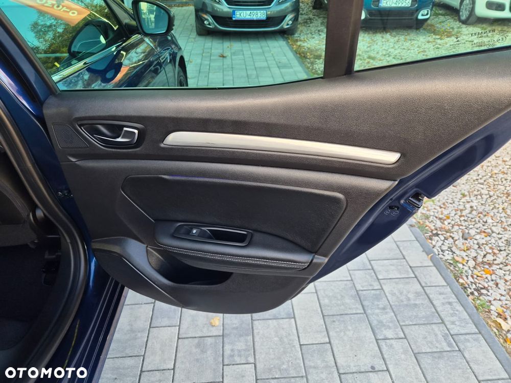 Renault Megane ENERGY TCe 115 Start & Stopp Paris Business - 25
