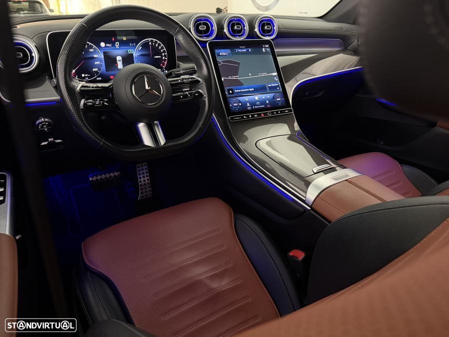 Mercedes-Benz GLC 300 e 4Matic 9G-TRONIC Edition AMG Line - 24