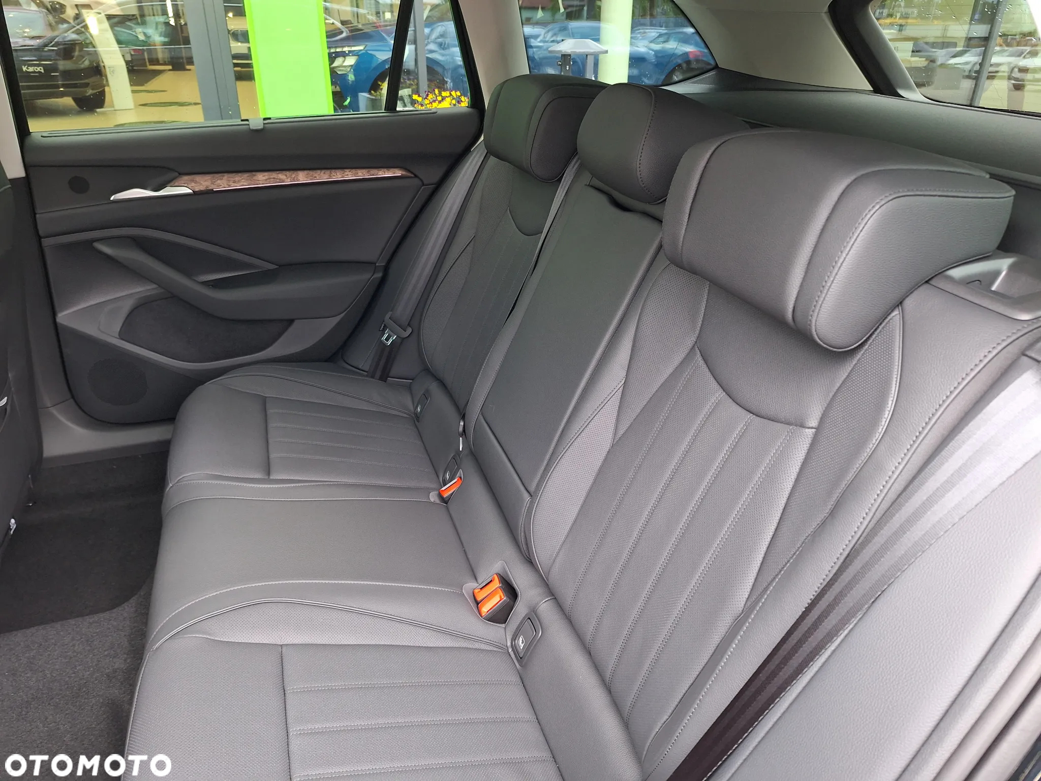 Skoda Superb 2.0 TDI SCR 4x4 L&K DSG - 11