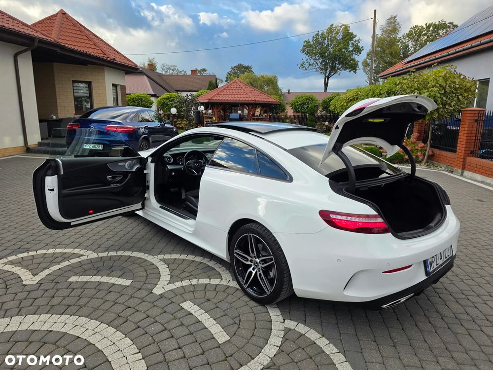Mercedes-Benz Klasa E 300 9G-TRONIC - 13
