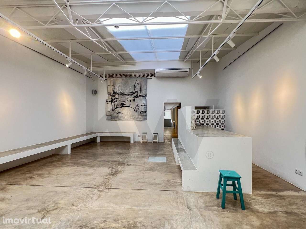 OPORTUNIDADE ÚNICA: LOFT 200m2 Totalmente Remodelado - Centro de Olhão - Grande imagem: 3/35