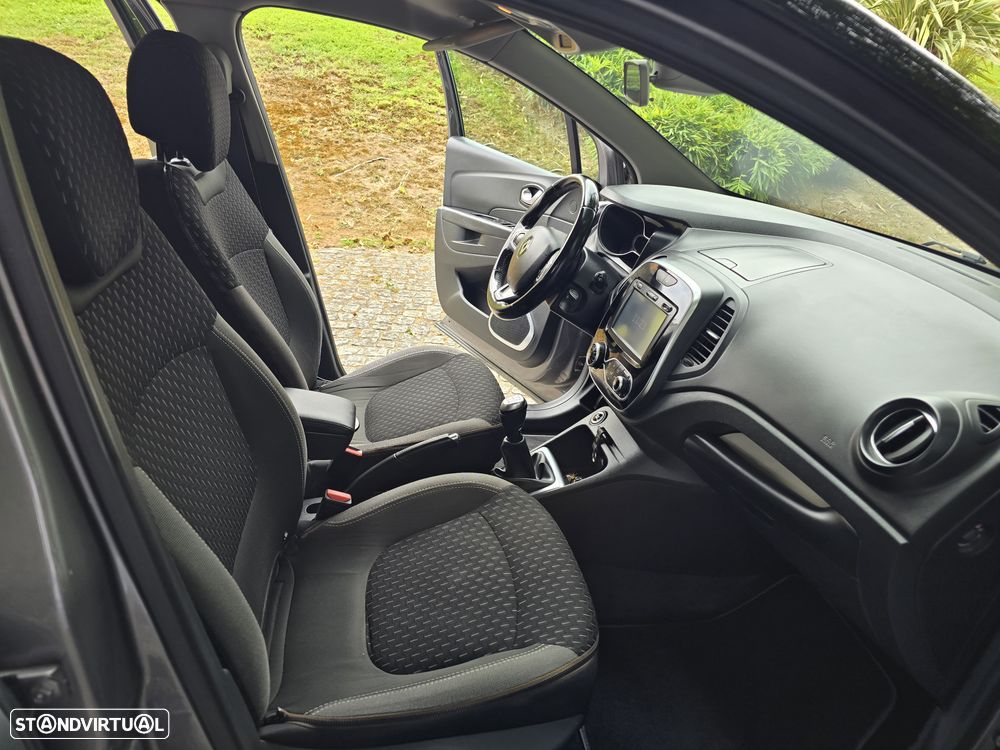 Renault Captur 1.5 dCi Exclusive - 17