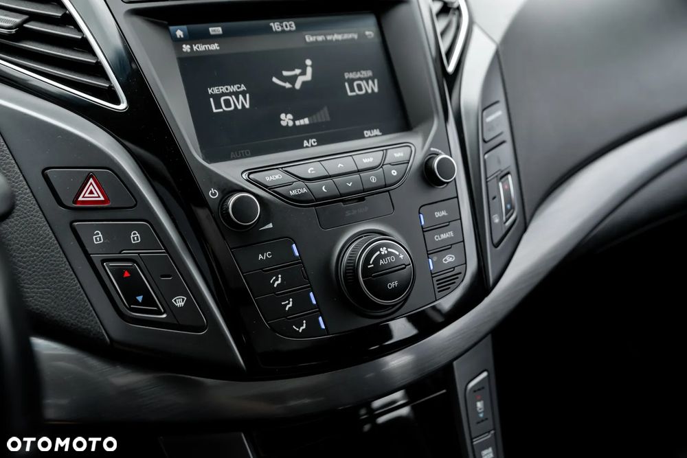 Hyundai i40 Kombi blue 1.7 CRDi DCT Premium - 32