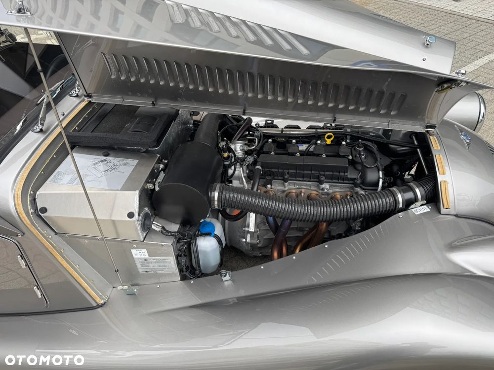 Morgan Plus Four - 28