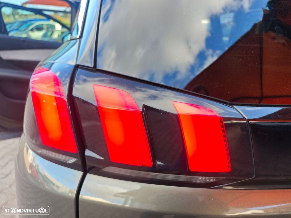 Peugeot 5008 2.0 BlueHDi GT EAT6 - 14