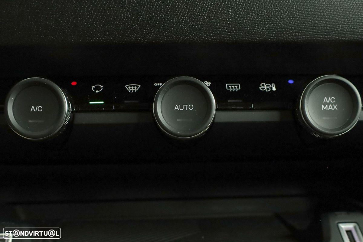 Citroën C4 1.2 PureTech Plus EAT8 - 14