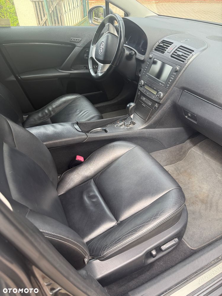 Toyota Avensis 2.2 D-4D Prestige - 25