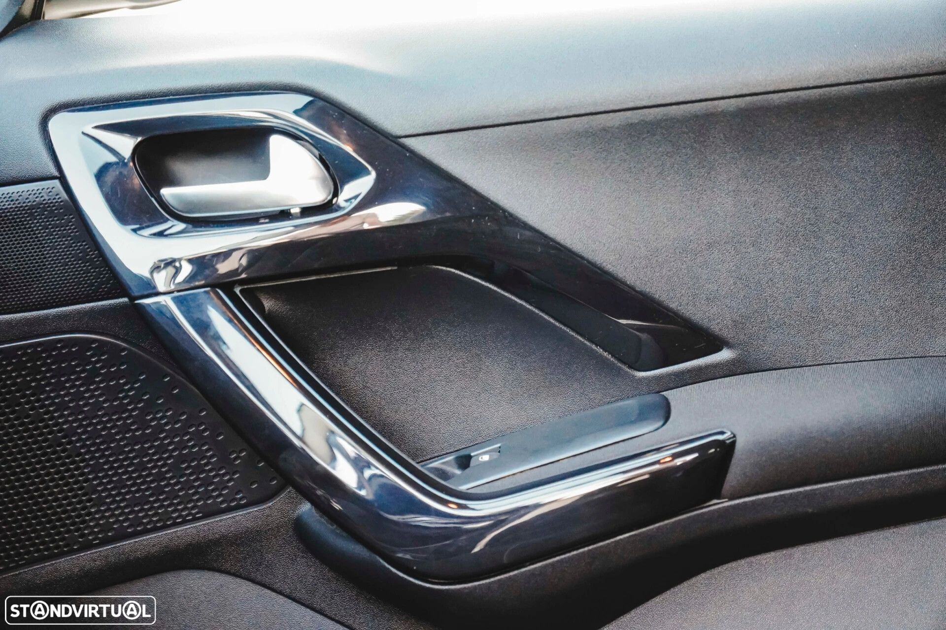 Peugeot 208 - 29