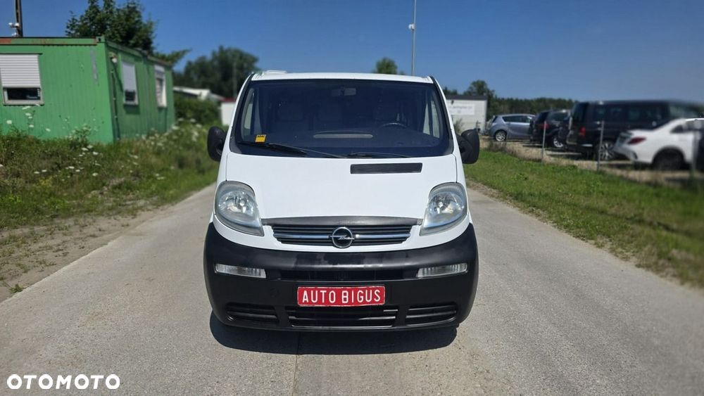 Opel Vivaro - 8