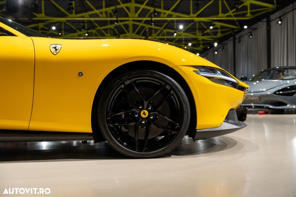 Ferrari Roma - 12