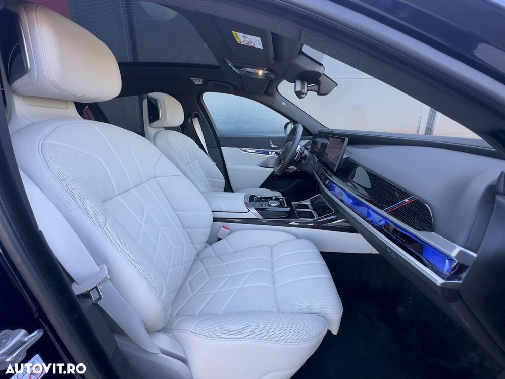 BMW Seria 7 750e xDrive - 25