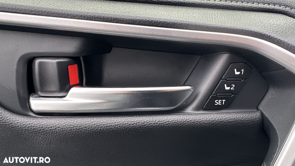 Toyota RAV4 2.5 VVT-iE 4x4 Luxury Premium - 18