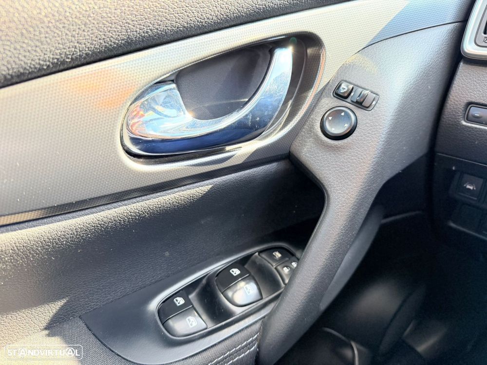 Nissan Qashqai 1.5 dCi N-Connecta - 28