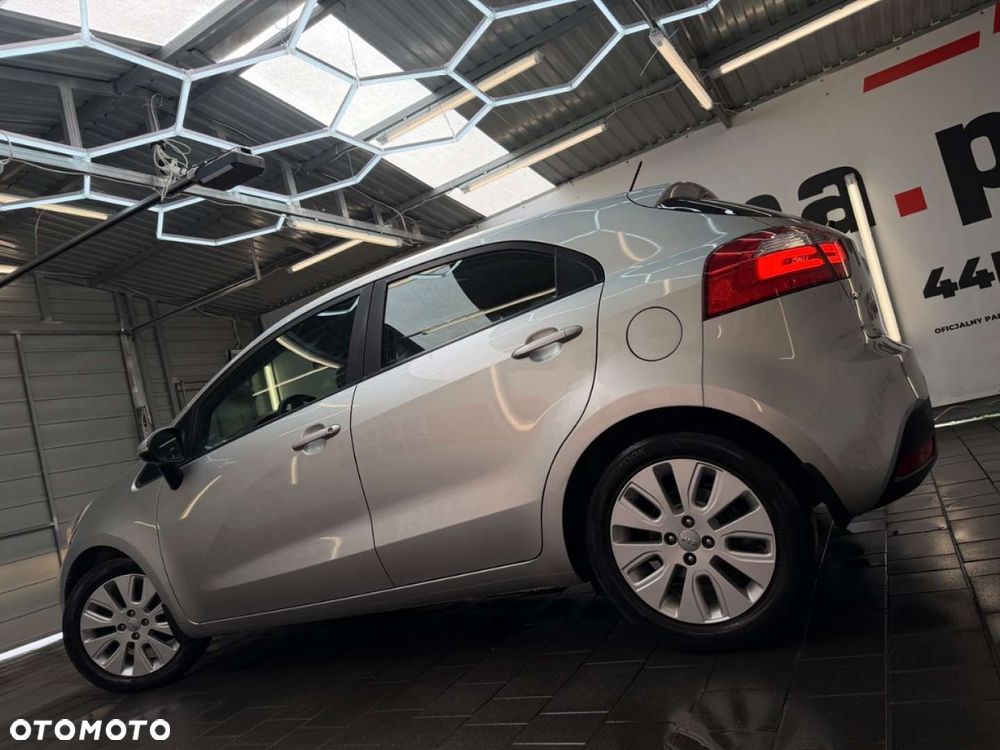 Kia Rio - 14