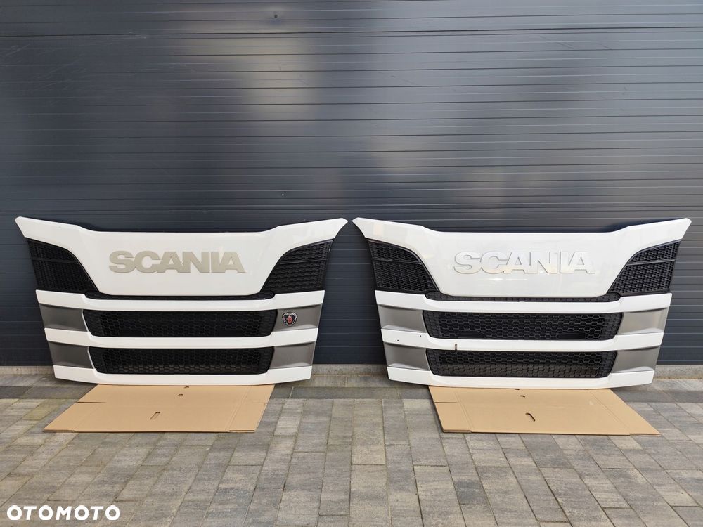ATRAPA MASKA SCANIA R NEXT GEN