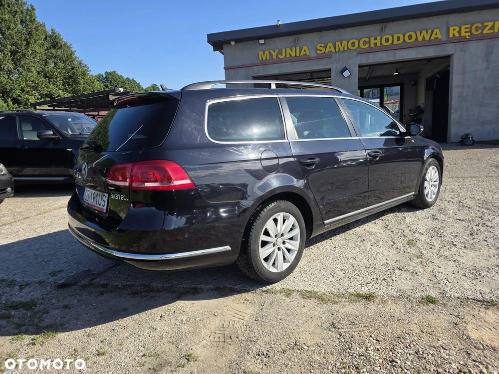 Volkswagen Passat 2.0 TDI Comfortline DSG - 10
