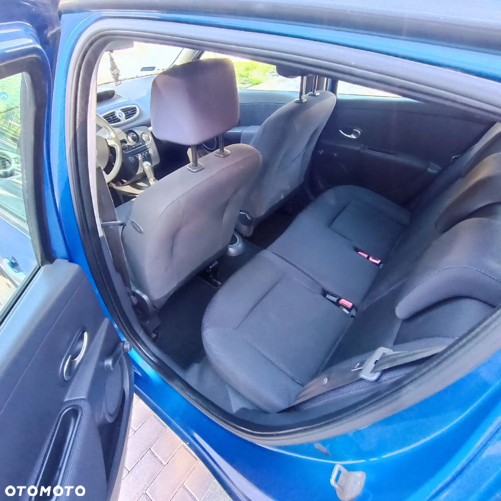 Renault Clio 1.6 16V Extreme - 17