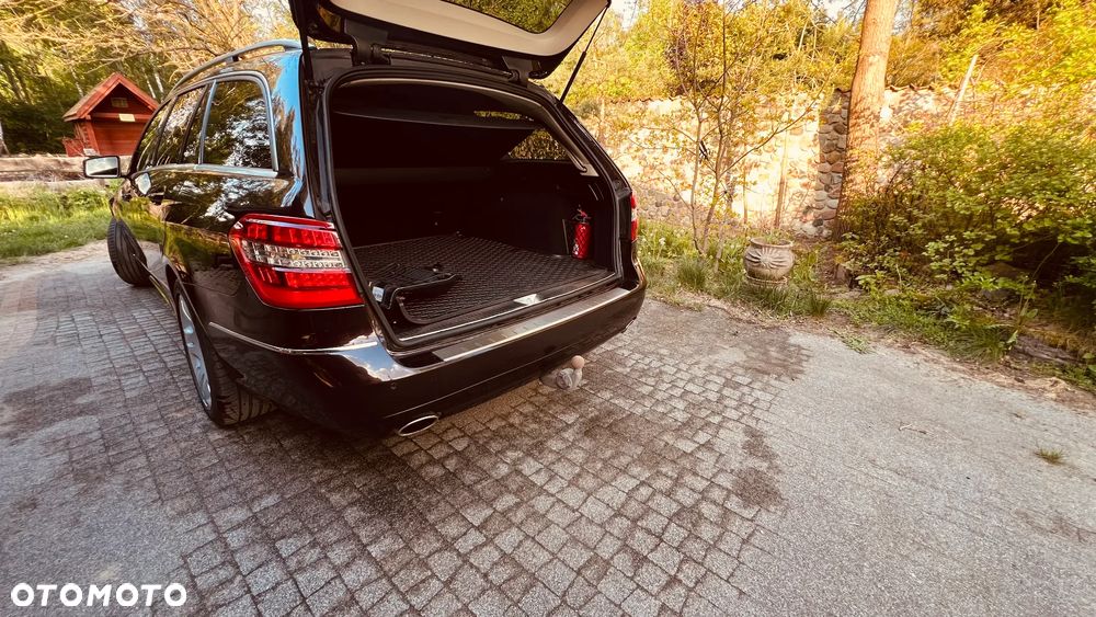 Mercedes-Benz Klasa E 350 CDI BlueEff - 27