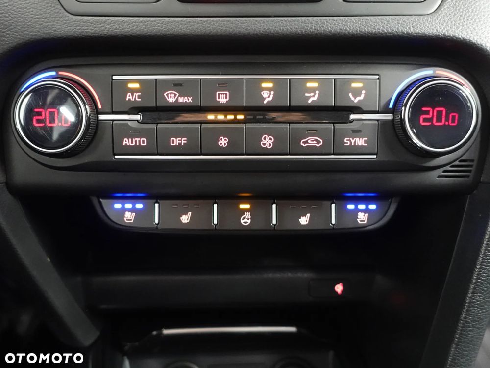 Kia Ceed 1.4 T-GDI OPF Platinum Edition - 34