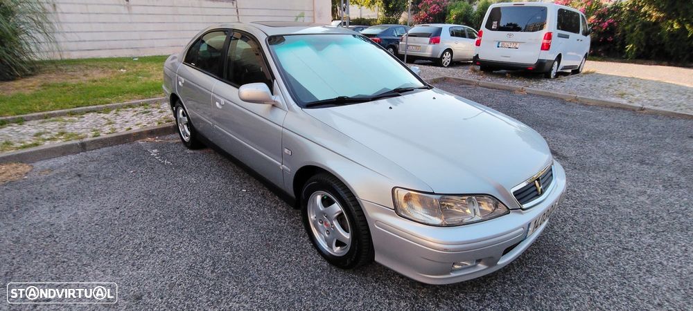 Honda Accord 2.0 ES - 1