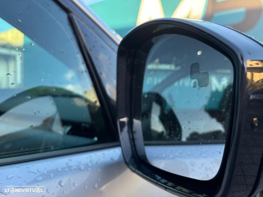 Land Rover Discovery Sport - 18