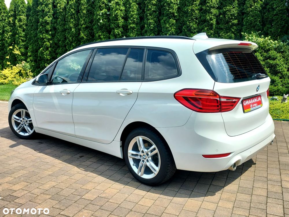 BMW Seria 2 218d Sport Line - 8
