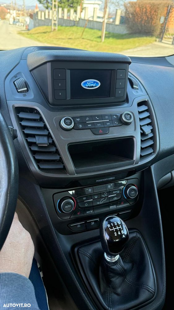 Ford Transit Connect - 9