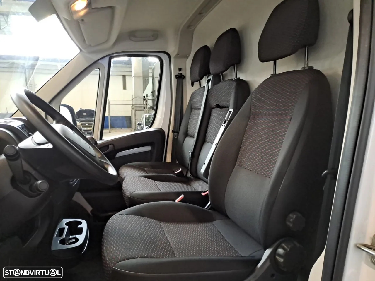 Peugeot Boxer 2.2 BlueHDi 165 S&S 335 L2H2 - 9