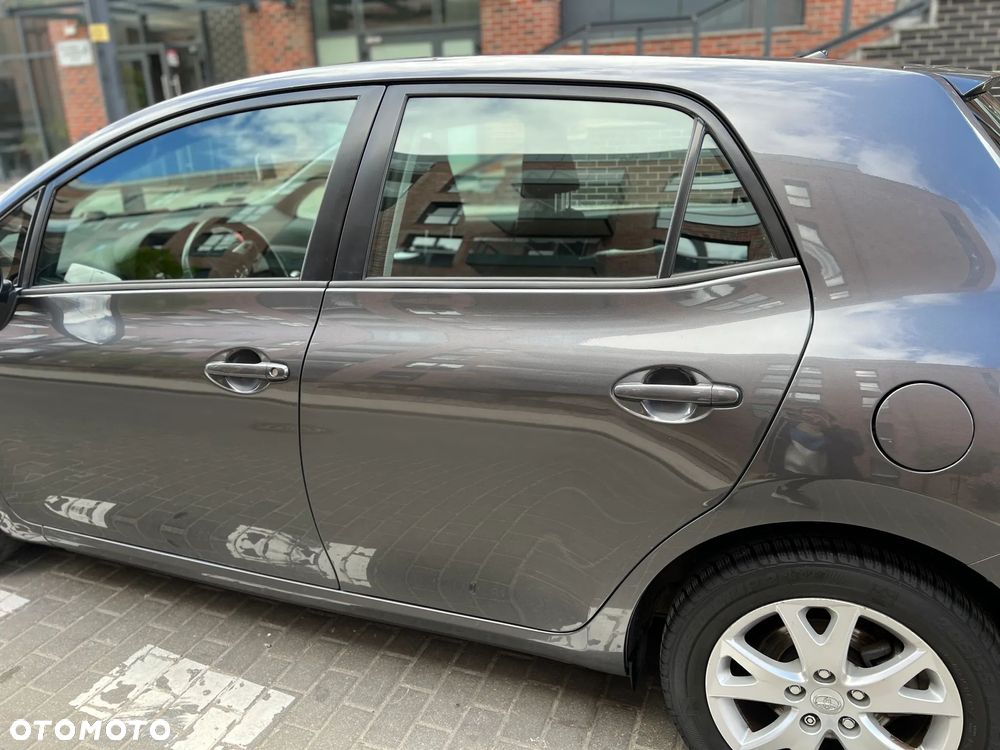 Toyota Auris - 8