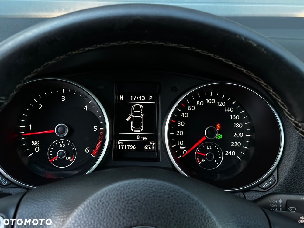 Volkswagen Golf 1.6 TDI Comfortline DSG - 18
