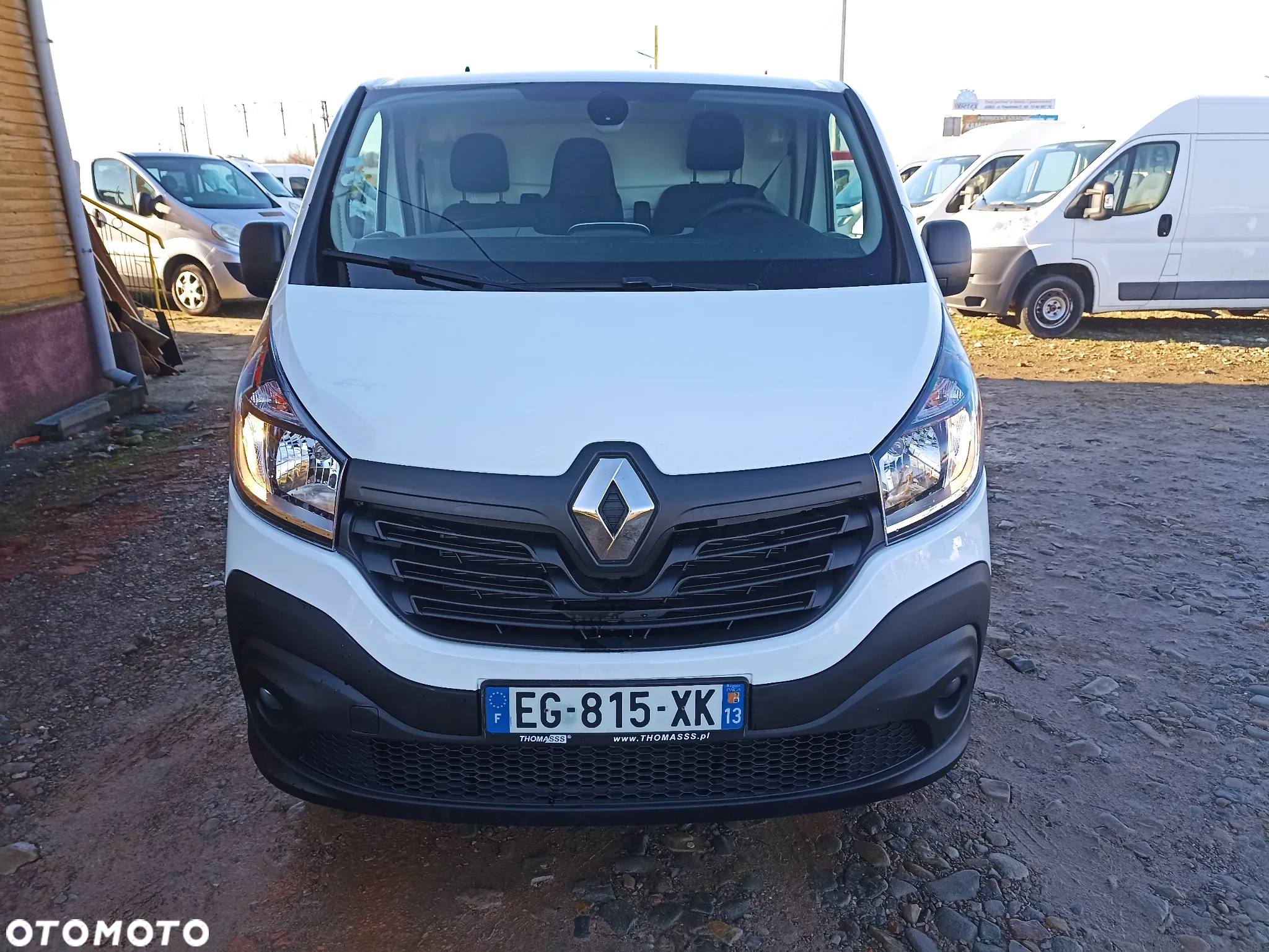 Renault TRAFIC - 2