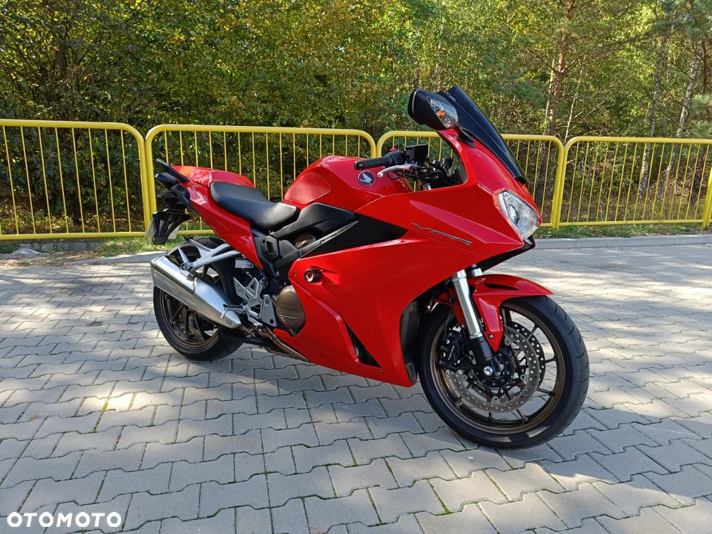 Honda VFR - 6
