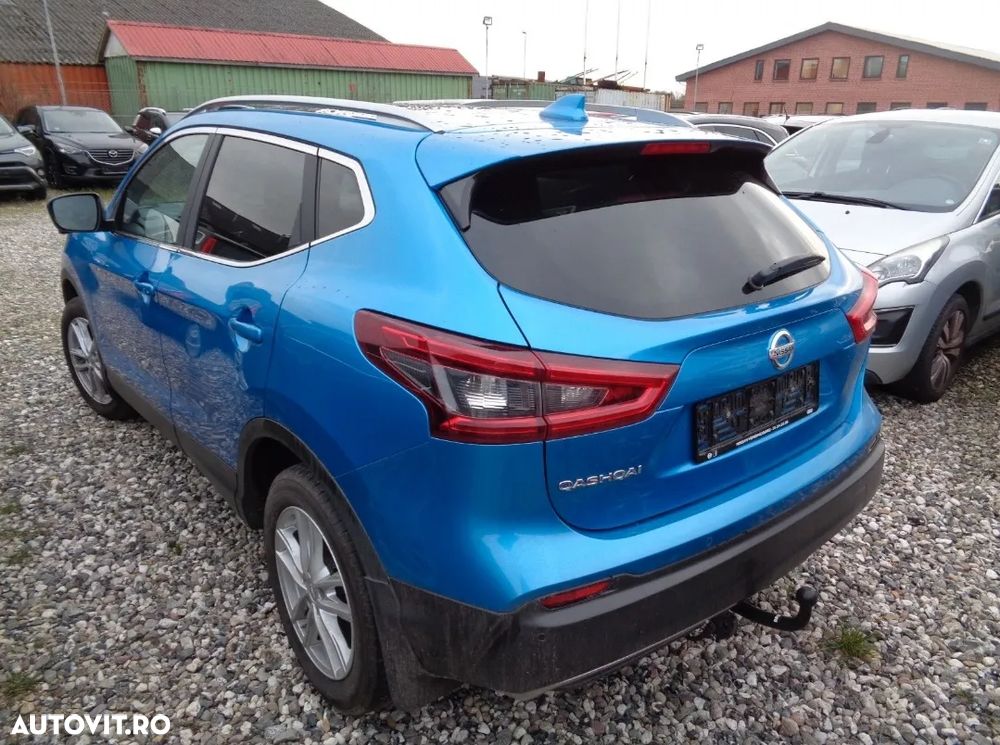 Nissan Qashqai 1.6 DCI Xtronic TEKNA+ - 3